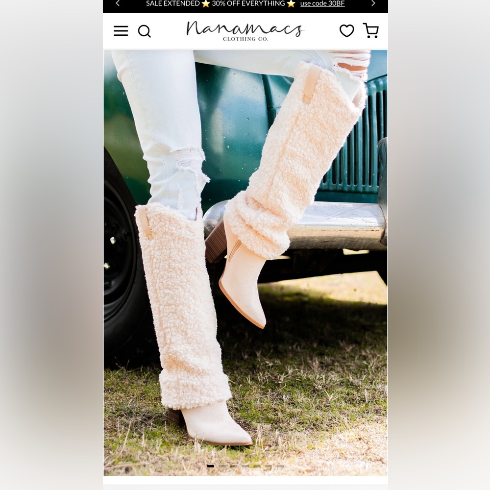 NanaMac’s cream Sherpa boots in euc